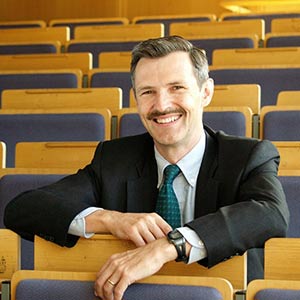 Prof. Dr. Stefan Schaltegger